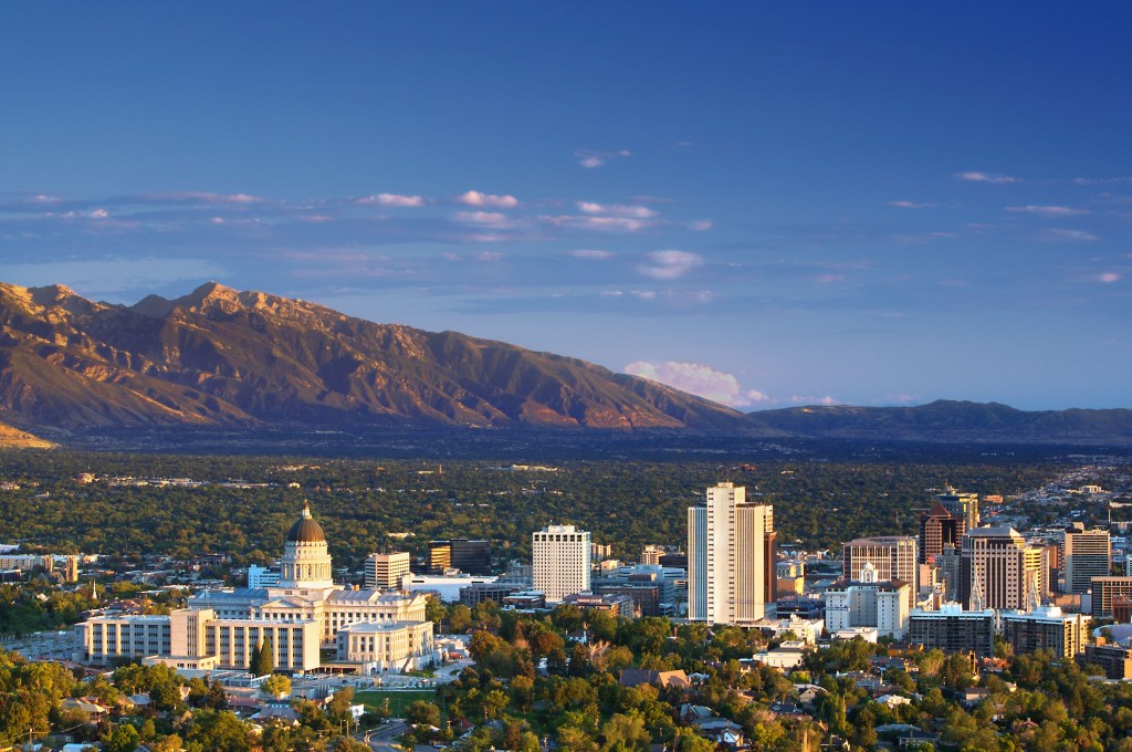 a photo of salt lake city's skyline
